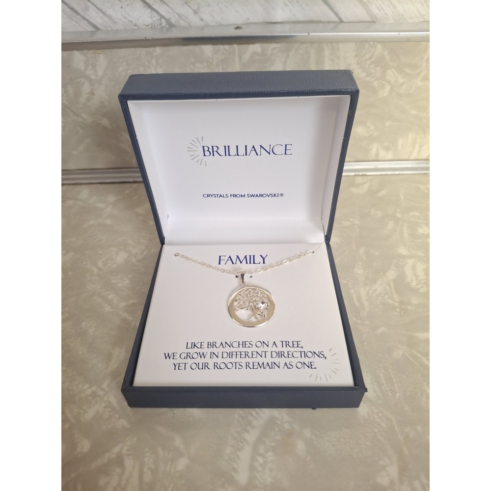 Brilliance "a Family's Love Is Like No Other" Crystals From Swarovoski Tree 18"